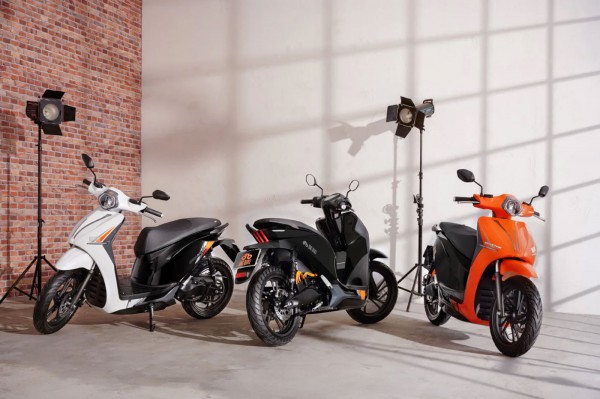 Grab bắt tay Dat Bike: Phổ cập xe điện bằng 'người kiểm chứng' khó tính nhất Grab bắt tay Dat Bike: Phổ cập xe điện bằng 'người kiểm chứng' khó tính nhất