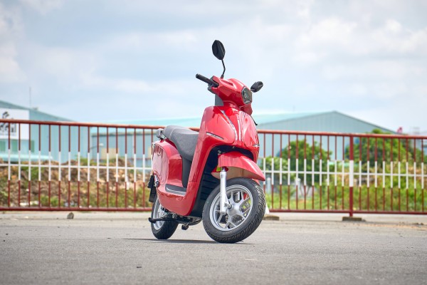 Lái thử Dat Bike ERA: Xe máy điện 'cân đời thực', giá từ 29,9 triệu đồng Lái thử Dat Bike ERA: Xe máy điện 'cân đời thực', giá từ 29,9 triệu đồng