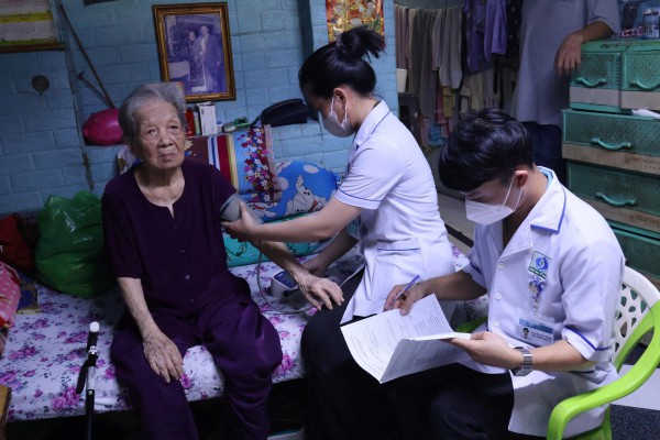 50 năm thành phố mang tên Bác: Tạo dựng thêm điểm tựa an cư, mưu sinh 50 năm thành phố mang tên Bác: Tạo dựng thêm điểm tựa an cư, mưu sinh
