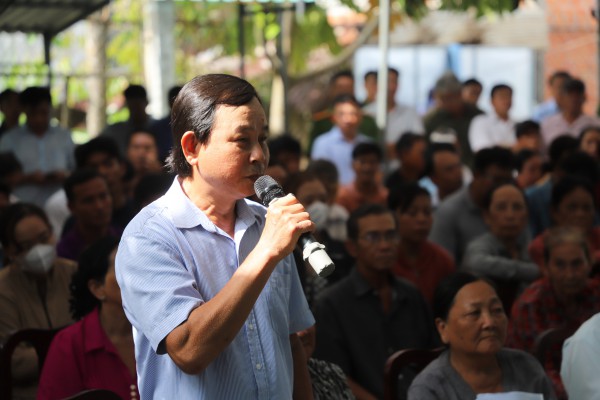 Bí thư Vĩnh Long đối thoại người dân về lo ngại quanh 2 mỏ cát sông Hậu Bí thư Vĩnh Long đối thoại người dân về lo ngại quanh 2 mỏ cát sông Hậu