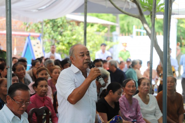 Bí thư Vĩnh Long đối thoại người dân về lo ngại quanh 2 mỏ cát sông Hậu Bí thư Vĩnh Long đối thoại người dân về lo ngại quanh 2 mỏ cát sông Hậu