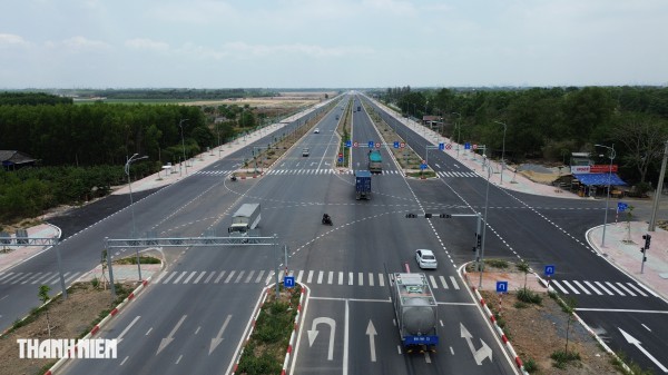 Thành lập 10 phường mới ở Đồng Nai: Nhơn Trạch 'lột xác' với hạ tầng nghìn tỉ Thành lập 10 phường mới ở Đồng Nai: Nhơn Trạch 'lột xác' với hạ tầng nghìn tỉ