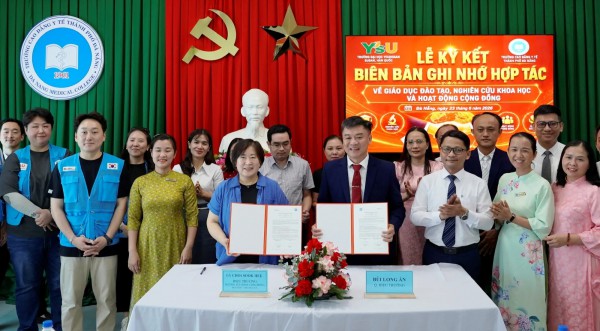 Bắt tay với đại học Hàn Quốc, sinh viên y Đà Nẵng ‘bước ra thế giới’ Bắt tay với đại học Hàn Quốc, sinh viên y Đà Nẵng ‘bước ra thế giới’