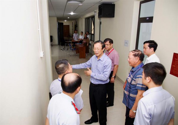 Bộ GD-ĐT: Chấm thi tốt nghiệp THPT cần ghi nhận nỗ lực làm bài của thí sinh Bộ GD-ĐT: Chấm thi tốt nghiệp THPT cần ghi nhận nỗ lực làm bài của thí sinh