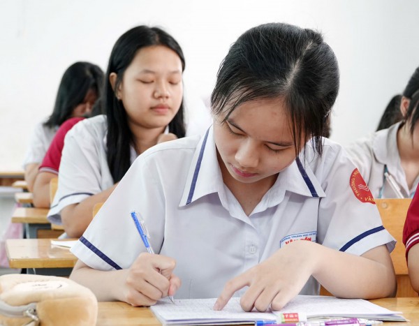 Đã có điểm chuẩn lớp 10 TP.HCM, bạn đọc xem tại đây Đã có điểm chuẩn lớp 10 TP.HCM, bạn đọc xem tại đây