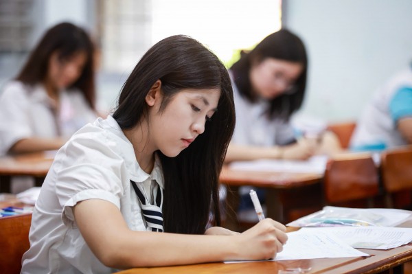 Hướng dẫn chấm ngữ văn tốt nghiệp THPT 2026: Thí sinh xuất sắc có thể bị điểm thấp
