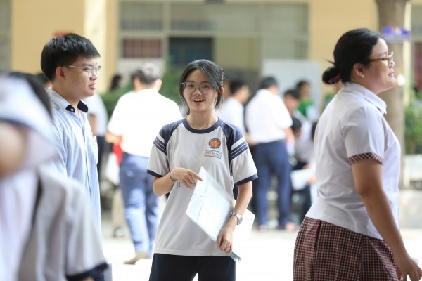 Thi tốt nghiệp THPT 2026: Xem gợi ý giải đề thi môn vật lý tại đây Thi tốt nghiệp THPT 2026: Xem gợi ý giải đề thi môn vật lý tại đây