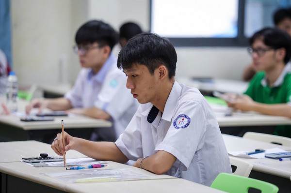 Tuyển sinh ĐH 2026: Điểm chuẩn thi đánh giá năng lực có tăng mạnh? Tuyển sinh ĐH 2026: Điểm chuẩn thi đánh giá năng lực có tăng mạnh?