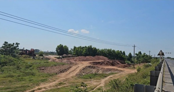 Nút giao 'đắp chiếu' gần 4 năm vừa thi công đã phát sinh tố cáo Nút giao 'đắp chiếu' gần 4 năm vừa thi công đã phát sinh tố cáo
