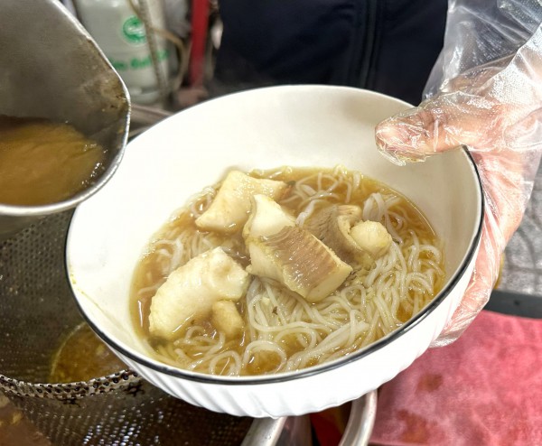 Ăn bún cá Châu Đốc nổi tiếng ở trung tâm TP.HCM, tìm giai thoại 'ngày xửa ngày xưa' Ăn bún cá Châu Đốc nổi tiếng ở trung tâm TP.HCM, tìm giai thoại 'ngày xửa ngày xưa'
