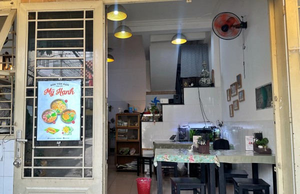 Bún rạm Phù Mỹ ở TP.HCM: 3 lần đổi mặt bằng, khách xứ Nẫu vẫn tìm vào hẻm Bún rạm Phù Mỹ ở TP.HCM: 3 lần đổi mặt bằng, khách xứ Nẫu vẫn tìm vào hẻm