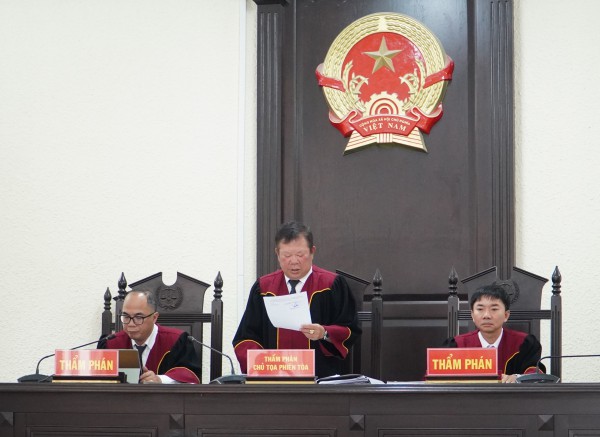 6 cựu chiến binh kêu oan khi ra tù: Thay kiểm sát viên ngay tại tòa 6 cựu chiến binh kêu oan khi ra tù: Thay kiểm sát viên ngay tại tòa