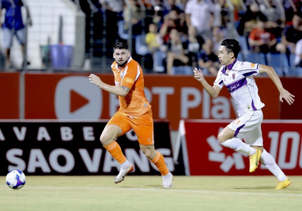 Đua trụ hạng V-League kịch tính như phim hành động: Cựu vương Đà Nẵng nắm lợi thế Đua trụ hạng V-League kịch tính như phim hành động: Cựu vương Đà Nẵng nắm lợi thế