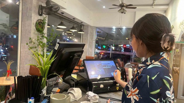 Trả tiền bật nhạc ở quán cà phê: Sau xôn xao là... ngơ ngác Trả tiền bật nhạc ở quán cà phê: Sau xôn xao là... ngơ ngác